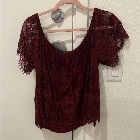 Chic Burgundy Lace Blouse Off the shoulder - Picture 3 of 3